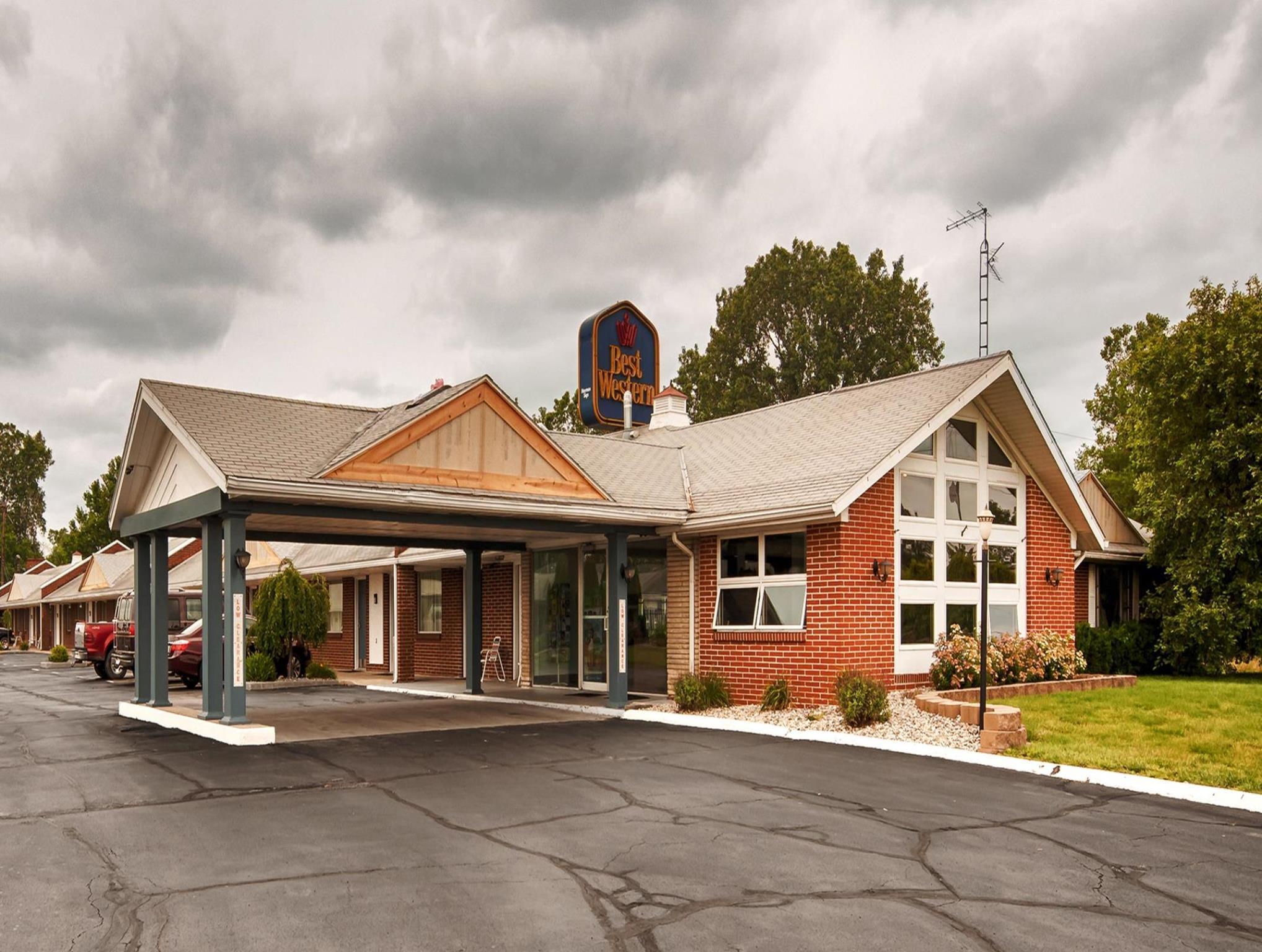 Days Inn By Wyndham Wauseon Exteriör bild