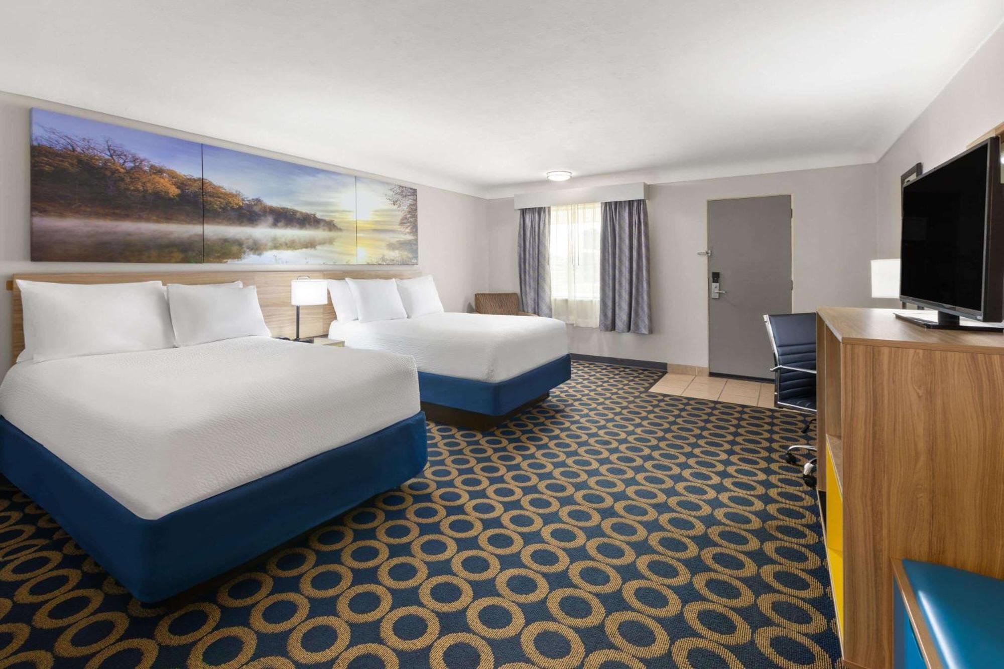 Days Inn By Wyndham Wauseon Exteriör bild